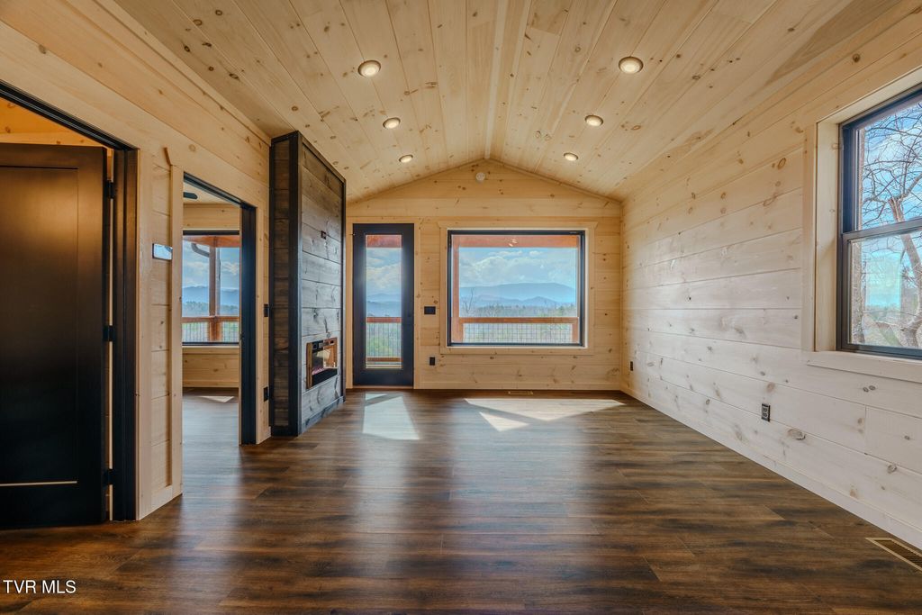 Photo of 1829 Fantasy Way, Sevierville, TN 37876 (MLS # 9992136)