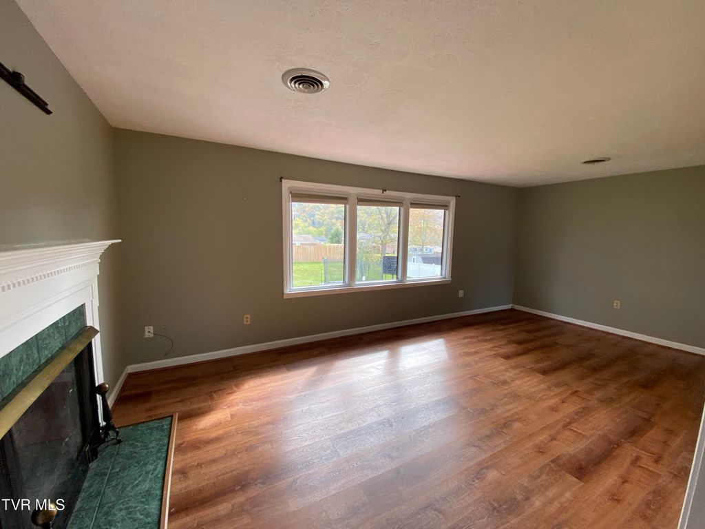 Photo of 1129 Brockway Drive, Kingsport, TN 37663 (MLS # 9987629)