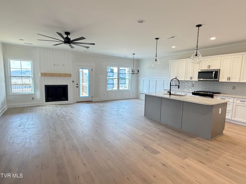 Photo of 1196 Hawley Road, Blountville, TN 37617 (MLS # 9991913)