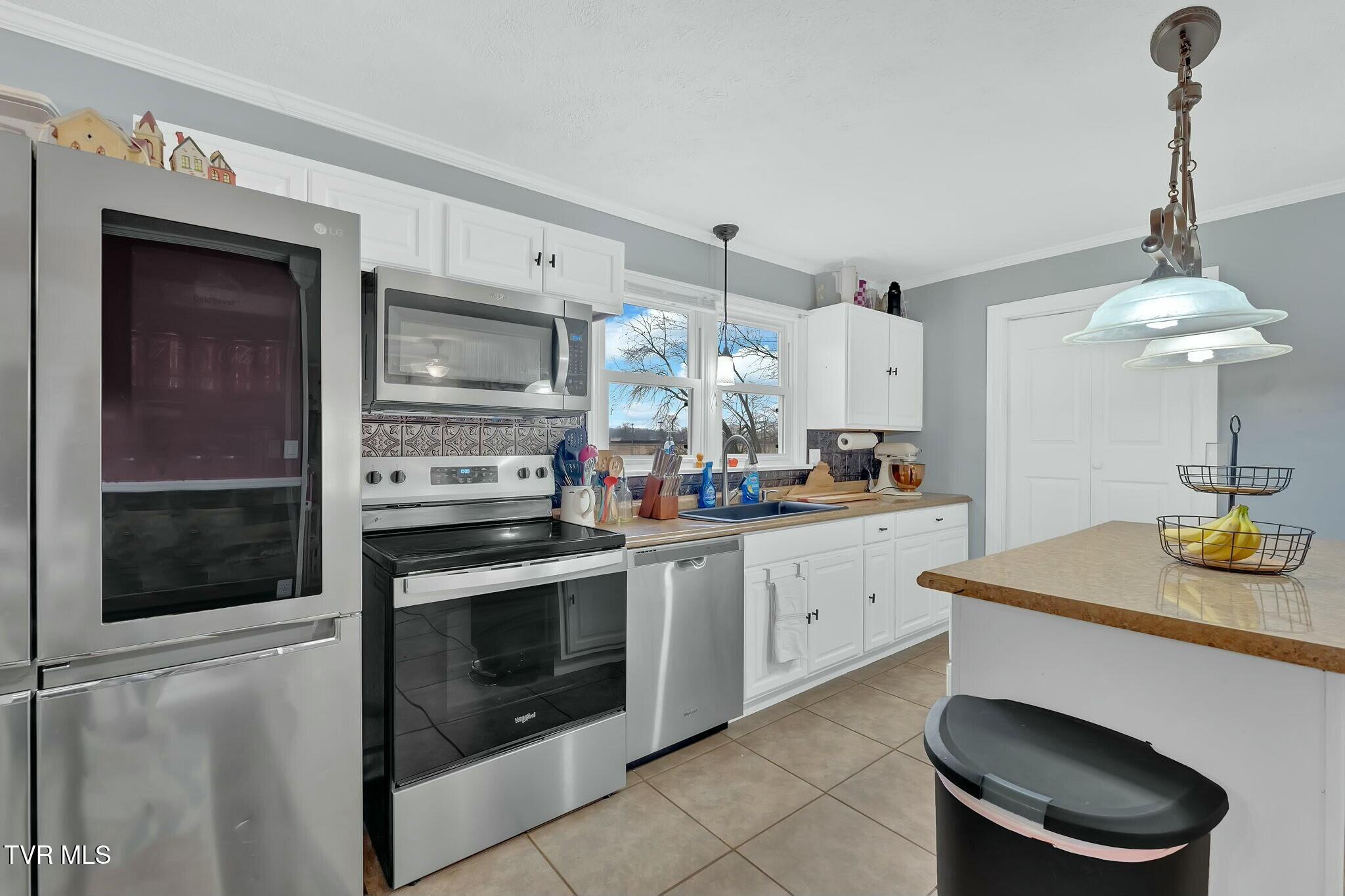 638 Robin Circle, Bristol, Virginia image 9