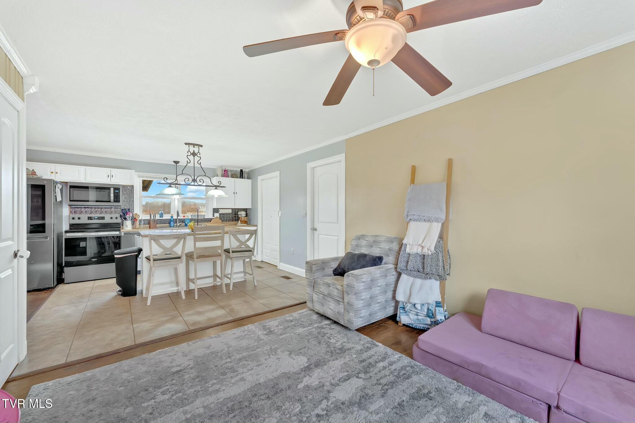 638 Robin Circle, Bristol, Virginia image 7