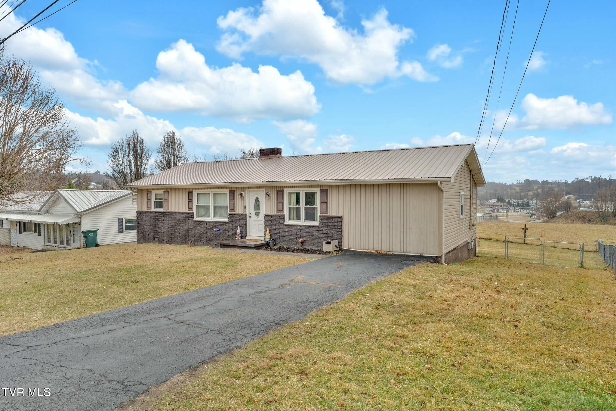 638 Robin Circle, Bristol, Virginia image 24
