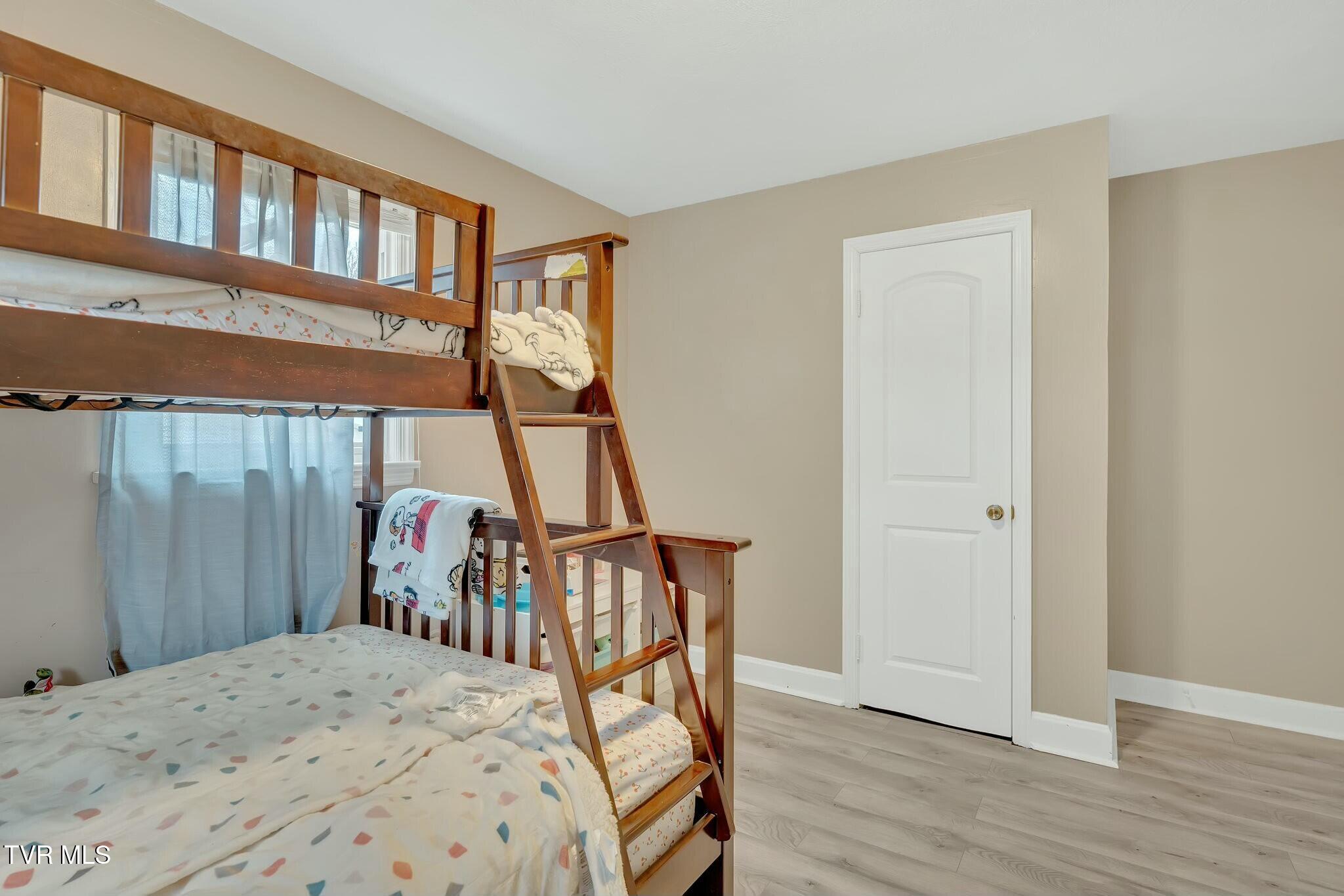 638 Robin Circle, Bristol, Virginia image 16