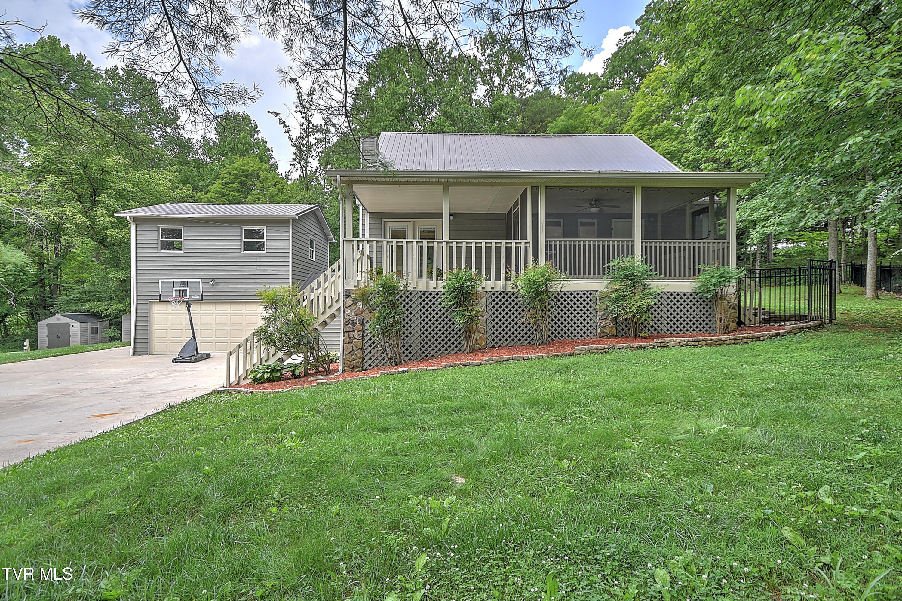 Photo 1 of 73 — 118 Melinda Lane, Johnson City, TN 37604
