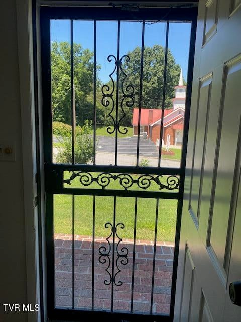 Photo of 1800 Watauga Avenue, Johnson City, TN 37601 (MLS # 10000238)