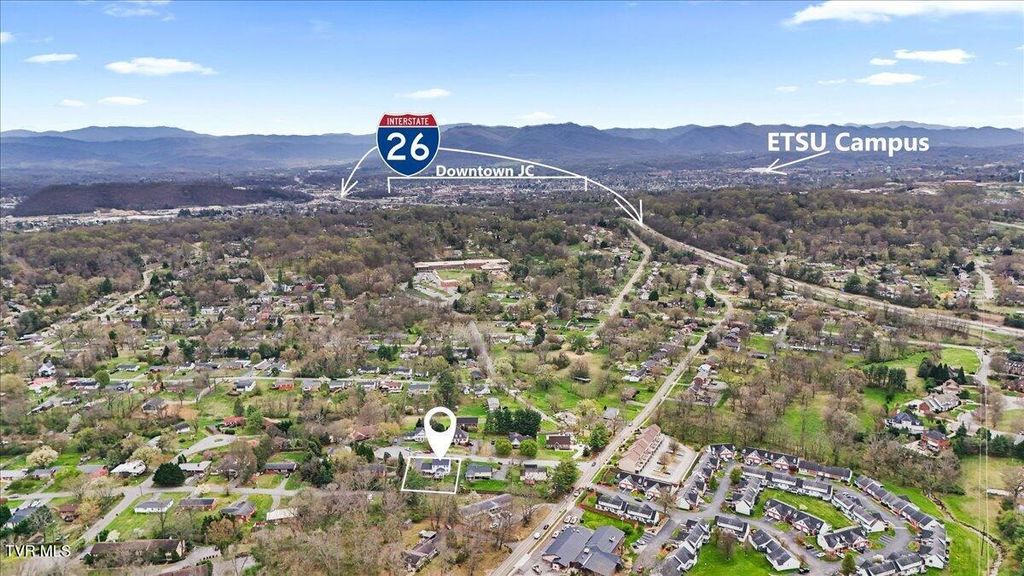 Photo of 8 Parwood Court, Johnson City, TN 37601 (MLS # 9993095)