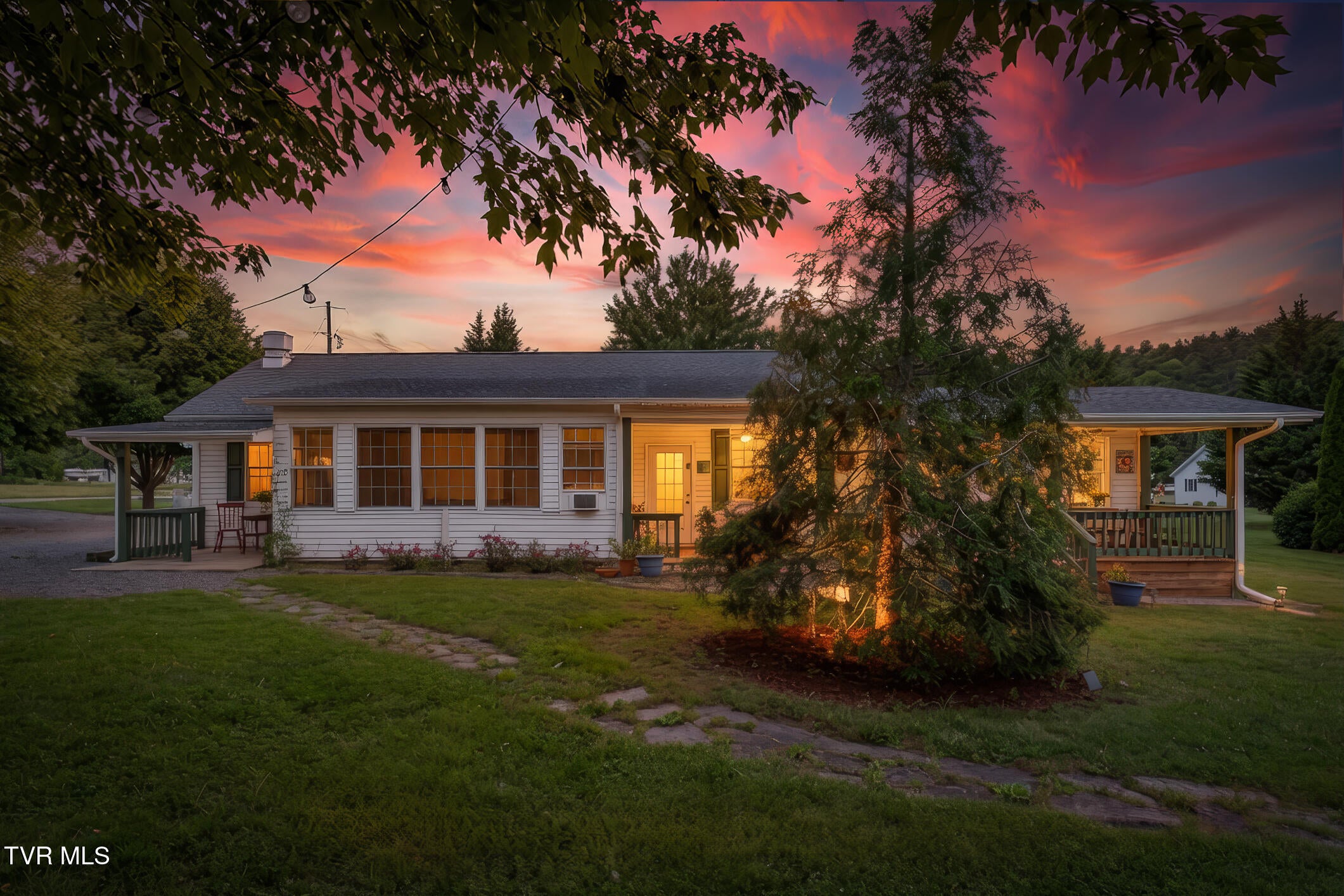 6811 West Hwy 67