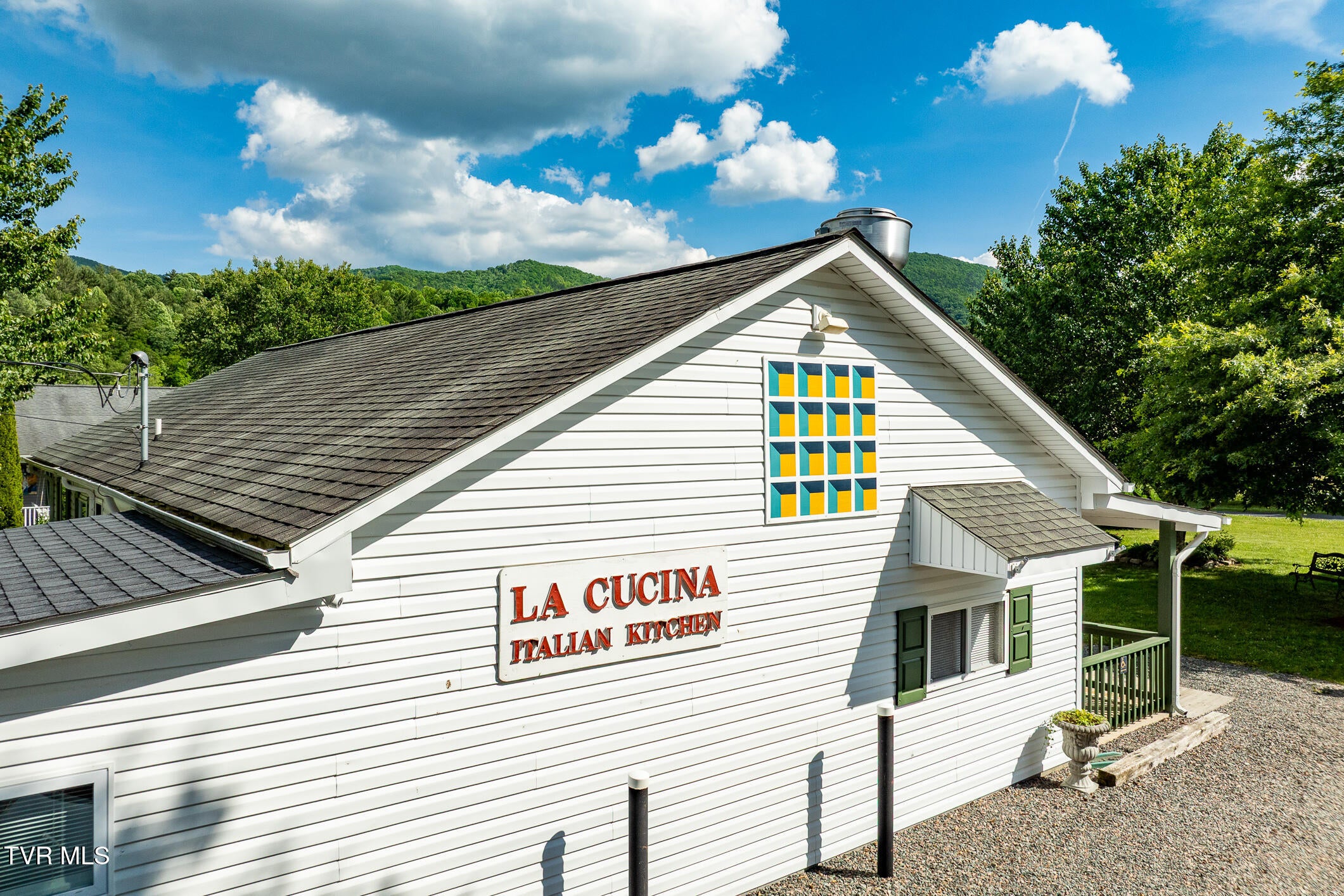 6811 West Hwy 67