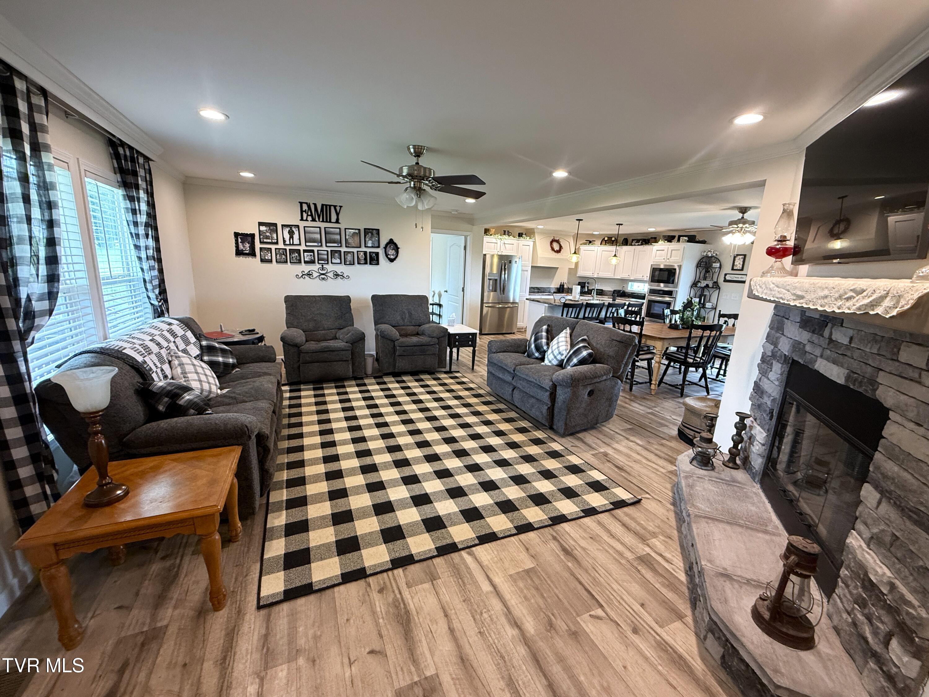 1086 Highland Meadows Way, Parrottsville, Tennessee image 11