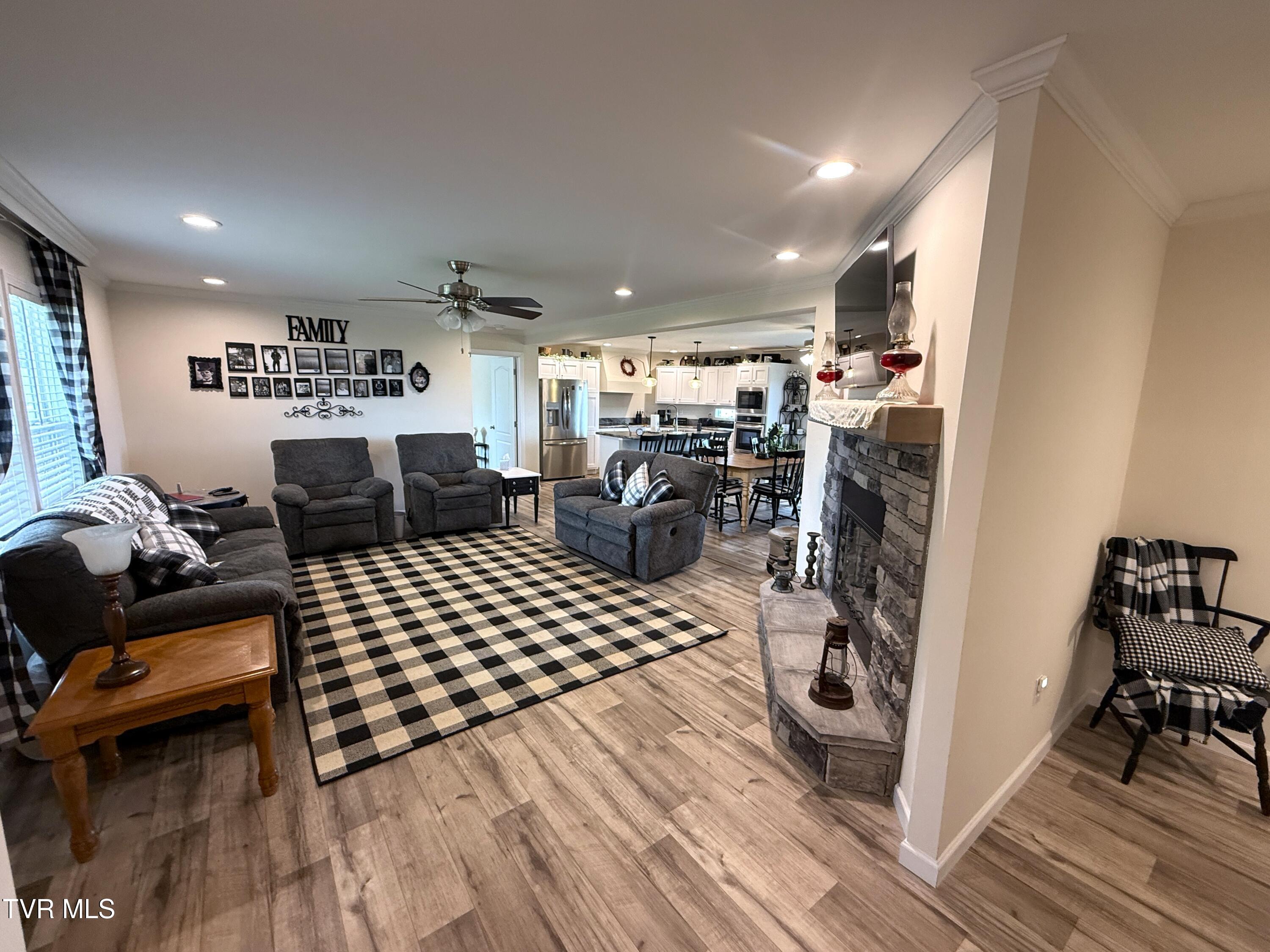 1086 Highland Meadows Way, Parrottsville, Tennessee image 10