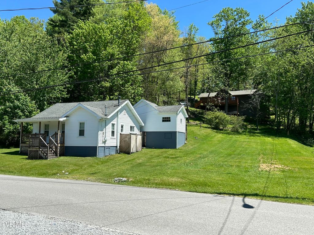 Photo of 518 Spring Avenue, Wise, VA 24293 (MLS # 9995850)
