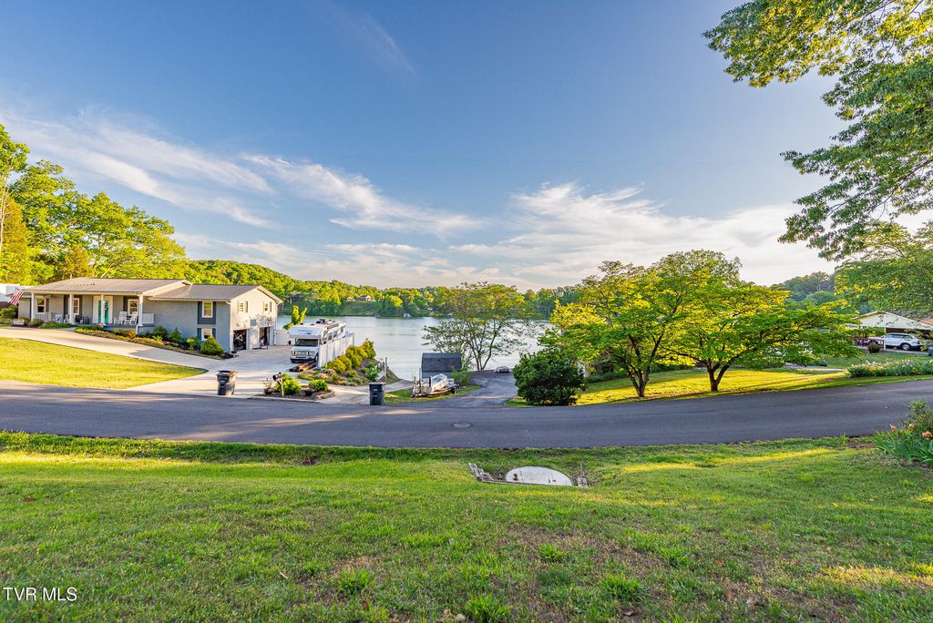 Photo of 3601 Hazelnut Drive, Kingsport, TN 37664 (MLS # 9994818)