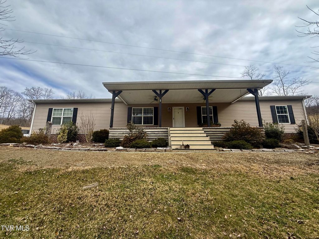 Photo of 219 Ridge Road, Eidson, TN 37731 (MLS # 9991433)