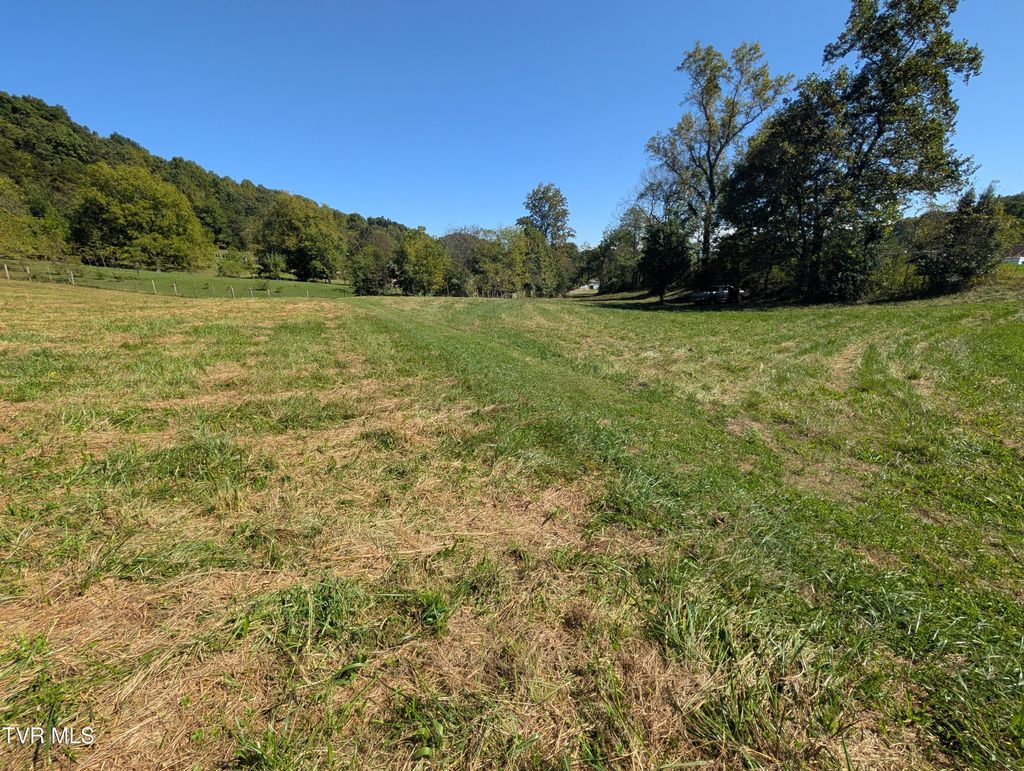 Photo of Tbd Hunting Hill Road, Piney Flats, TN 37686 (MLS # 9986698)