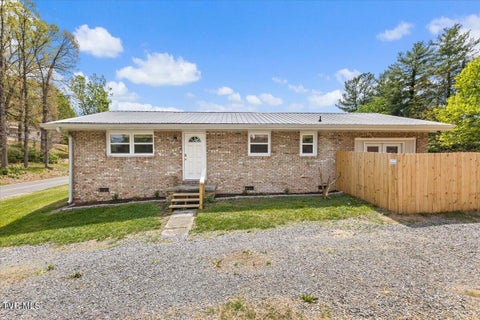 Homes For Sale - 1321 Haga Road<br/> Kingsport, TN 37660