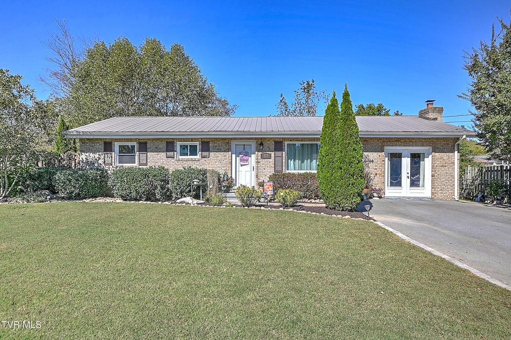 Photo of 115 Boone Avenue, Gray, TN 37615 (MLS # 9987053)