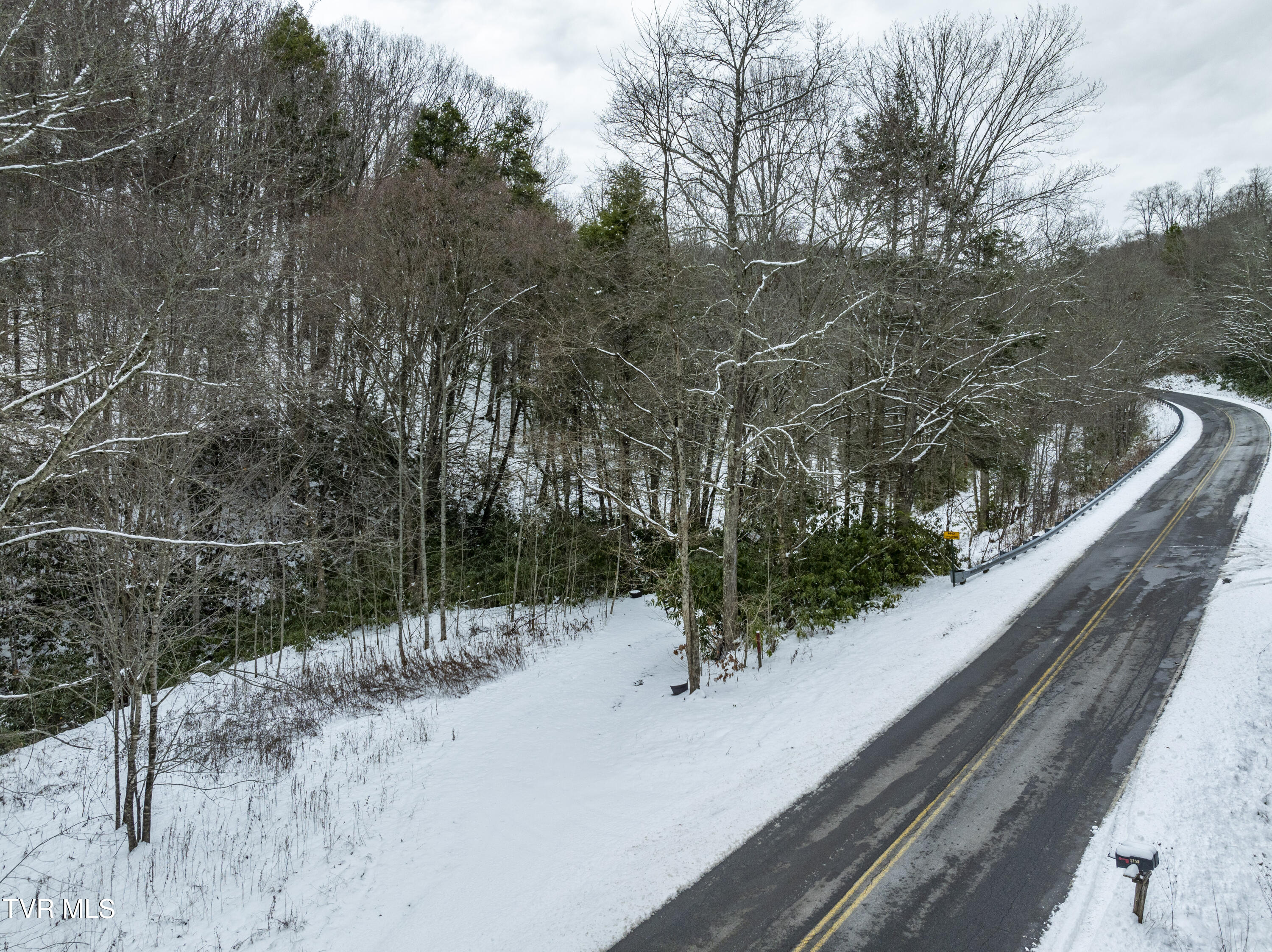 1255 Tiger Creek Road, Roan Mountain, Tennessee image 13