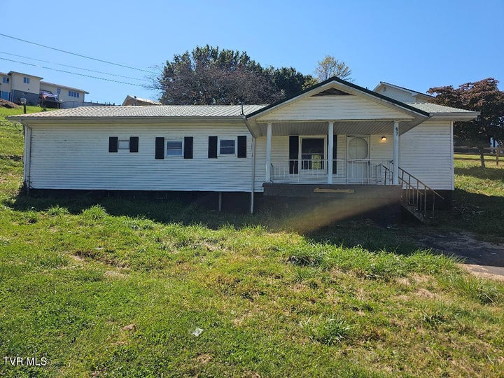 Photo 1 of 17 — 97 Middle Avenue, Cleveland, VA 24225