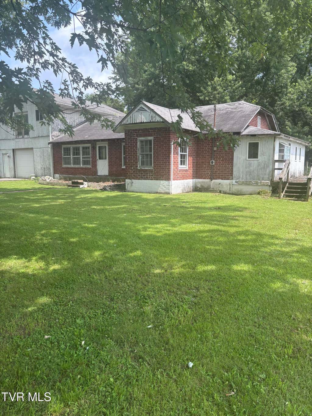 Photo of 4108 Unicoi Drive, Unicoi, TN 37692 (MLS # 9999353)