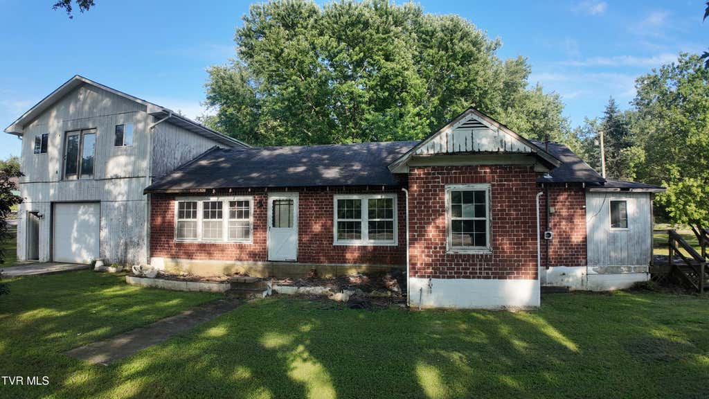 Photo of 4108 Unicoi Drive, Unicoi, TN 37692 (MLS # 9999353)