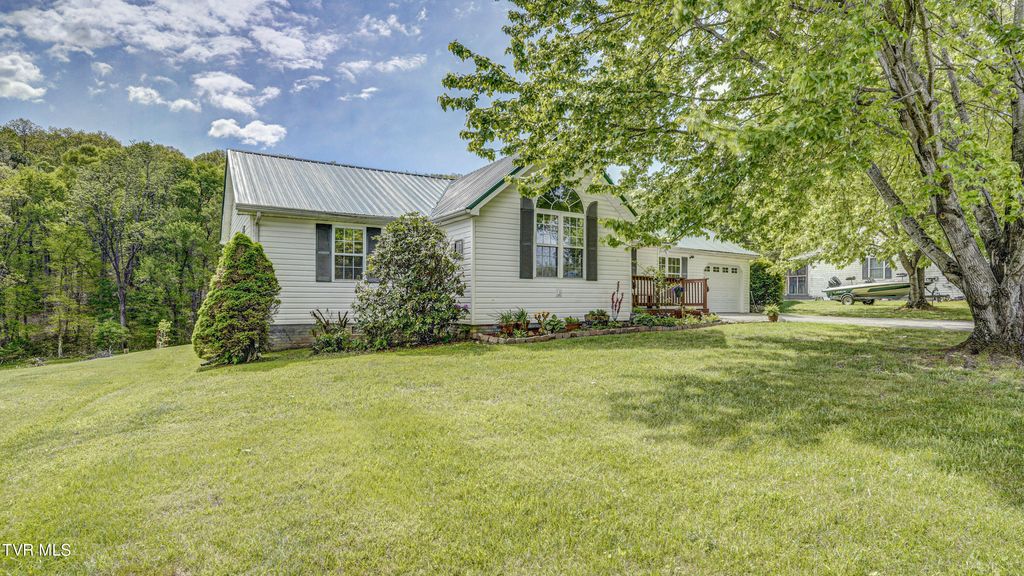 Photo of 2545 Siam Road, Elizabethton, TN 37643 (MLS # 9994227)