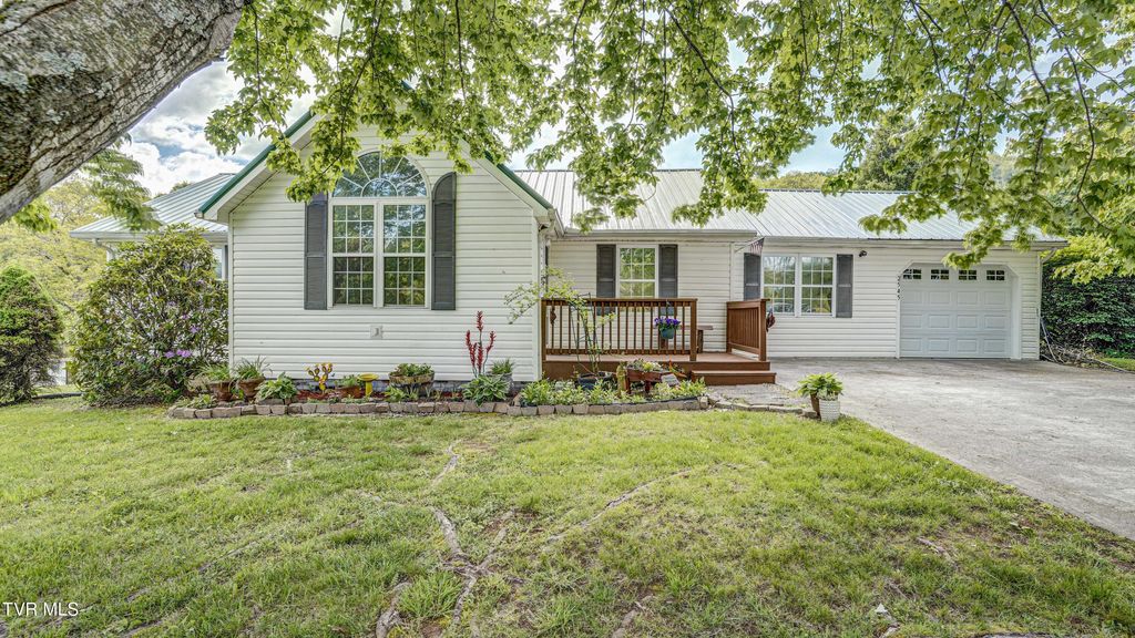Photo of 2545 Siam Road, Elizabethton, TN 37643 (MLS # 9994227)