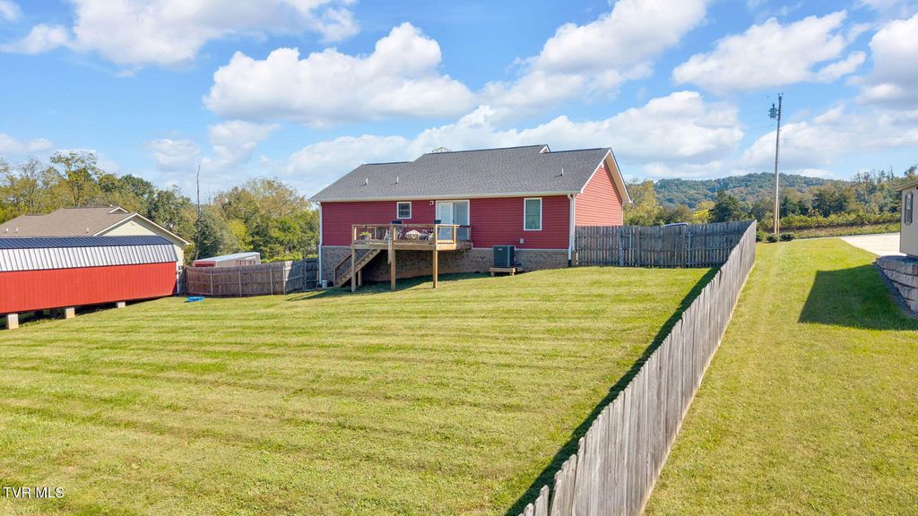 Photo of 173 Barnett Rd Rd, Jonesborough, TN 37659 (MLS # 9986645)
