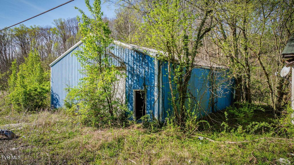 Photo of 571 Walnut Hill Road, Bristol, TN 37620 (MLS # 9993466)