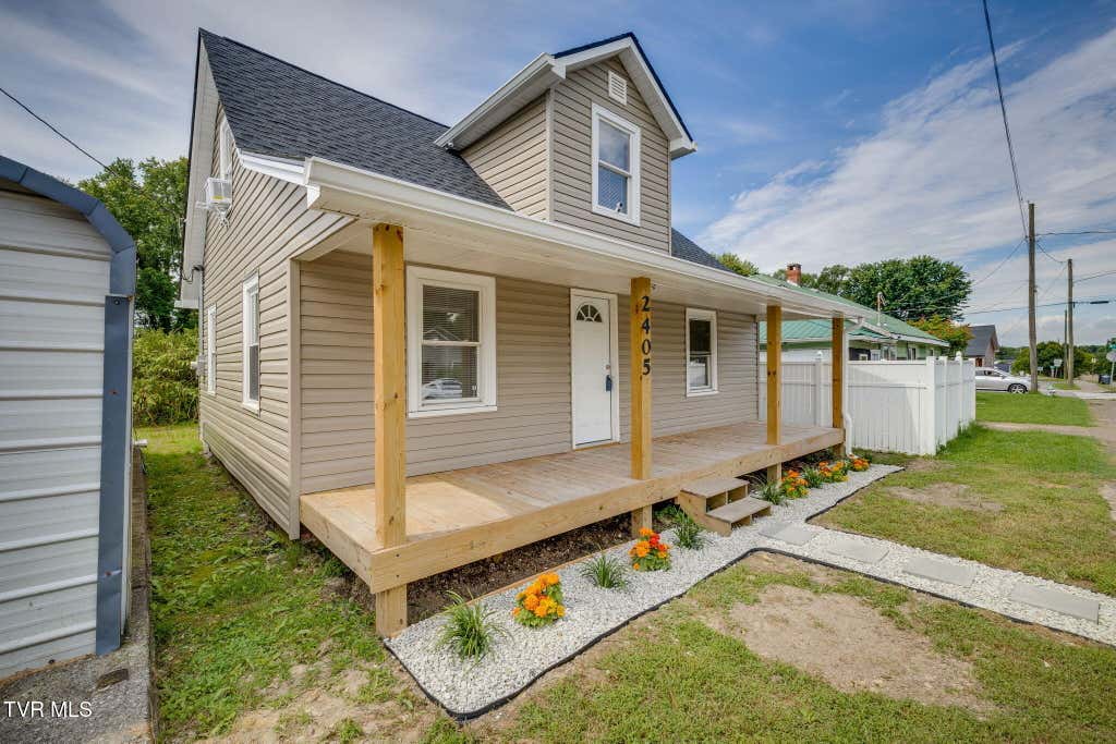 Photo of 2405 Westmoreland Avenue, Kingsport, TN 37664 (MLS # 9999223)