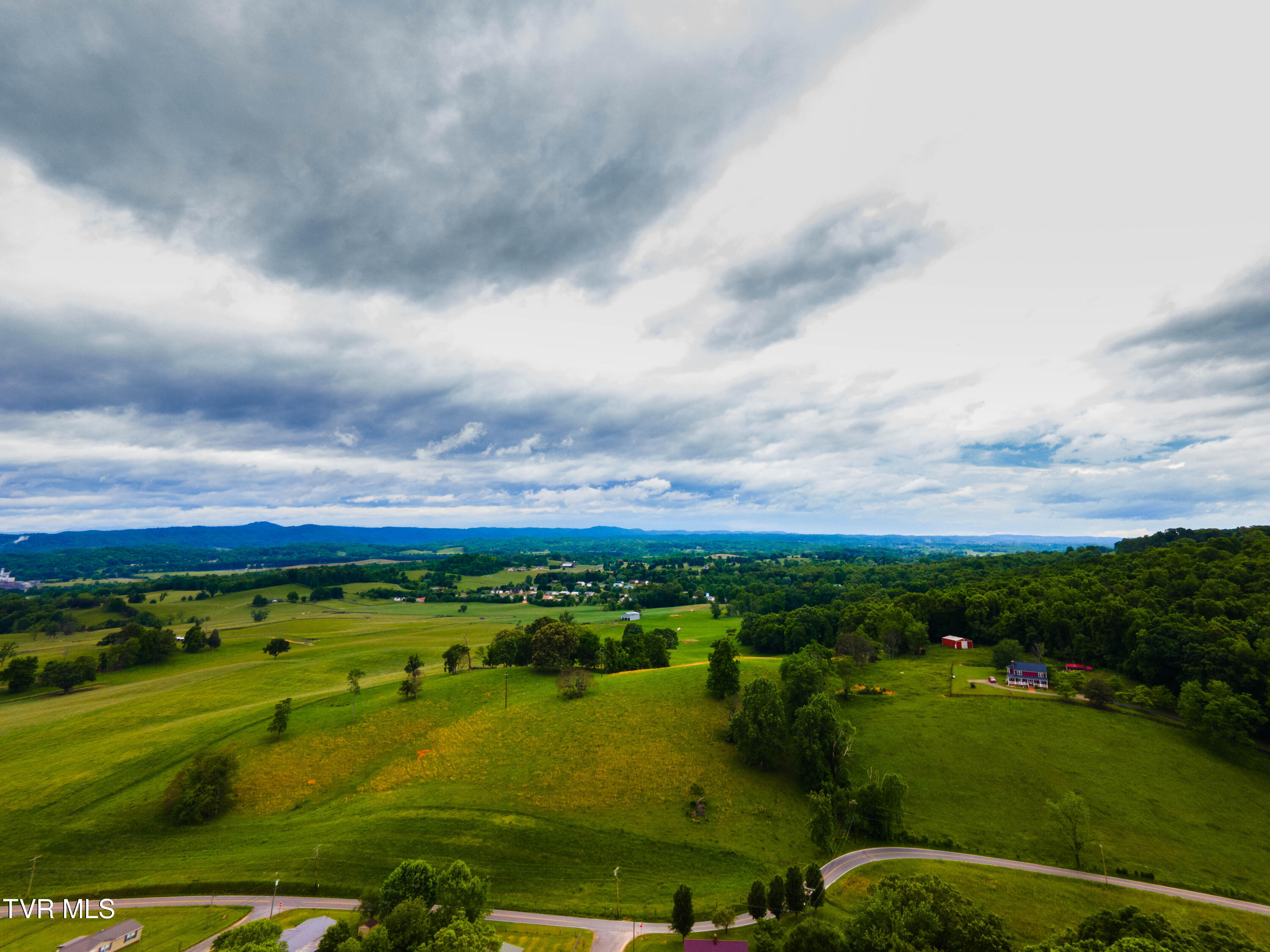 1029 Red Bud Lane, Rogersville, Tennessee image 3