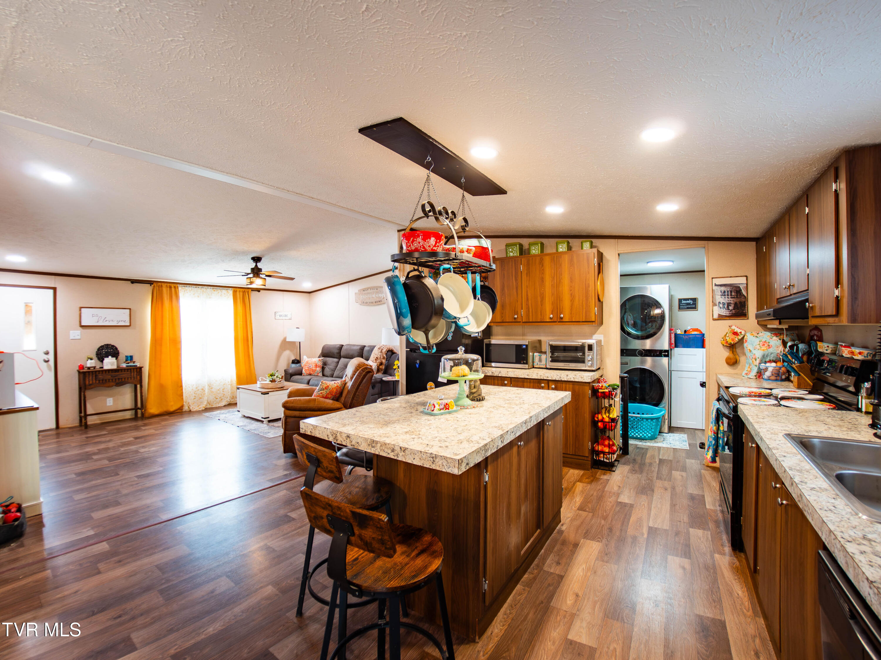 1029 Red Bud Lane, Rogersville, Tennessee image 7