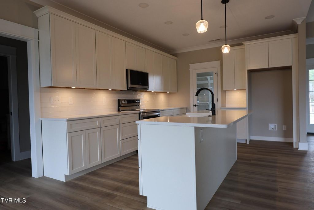 Photo of 259 Riverview Drive, Johnson City, TN 37601 (MLS # 9996870)