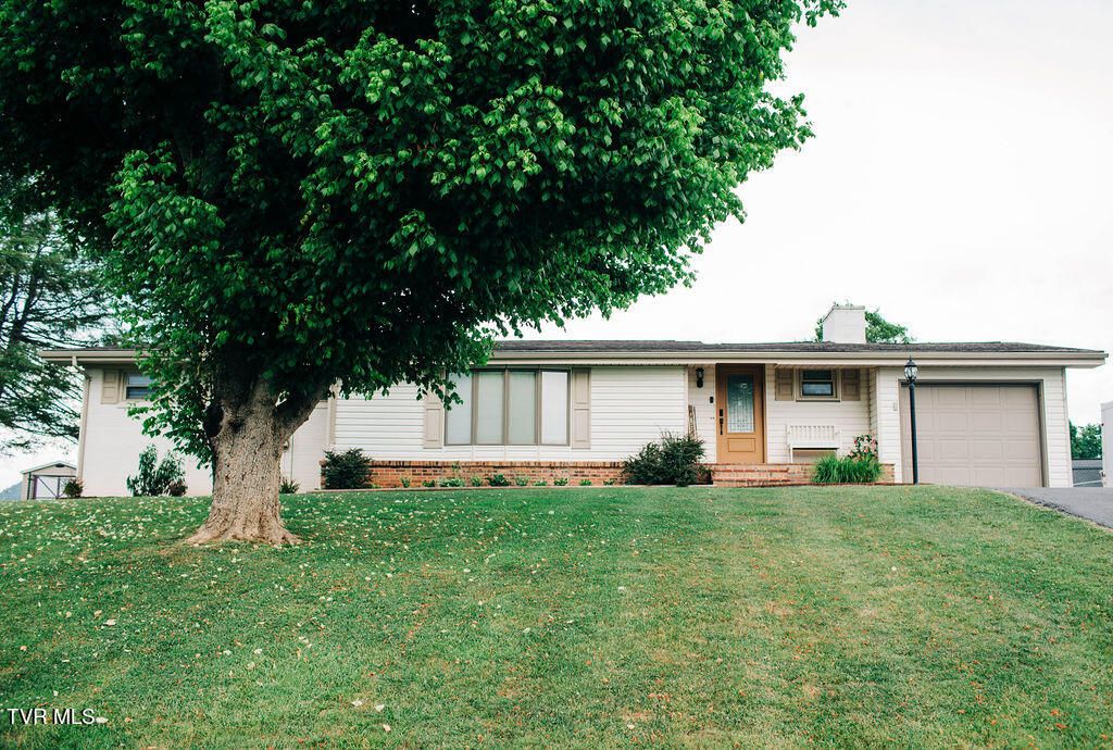 Photo of 213 Cherry Lane, Bluff City, TN 37618 (MLS # 9996935)