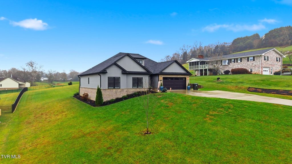 Photo of 153 Hillrise Road, Johnson City, TN 37615 (MLS # 9988764)