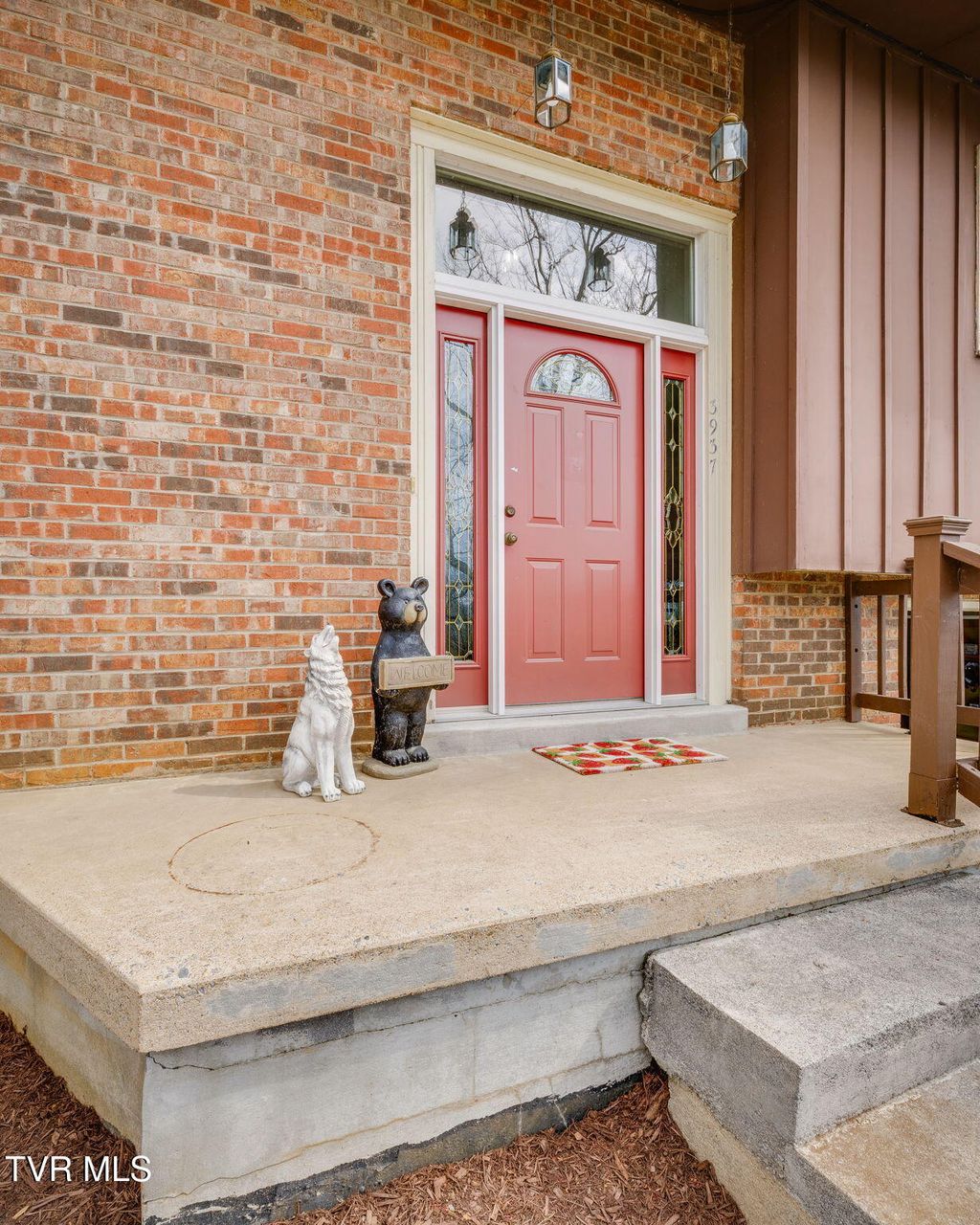 Photo of 3937 Ridgeline Drive, Kingsport, TN 37664 (MLS # 9993461)