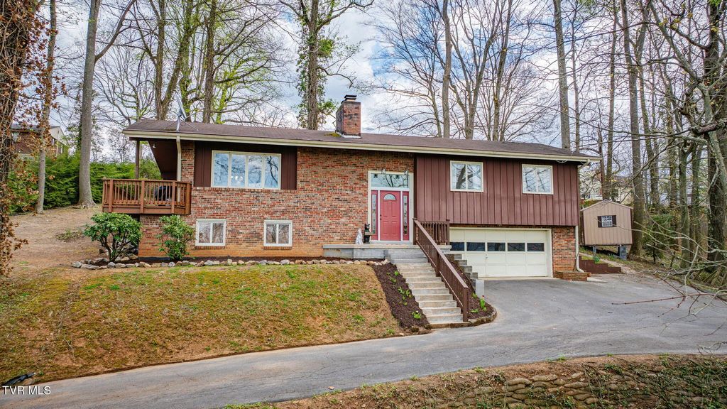 Photo of 3937 Ridgeline Drive, Kingsport, TN 37664 (MLS # 9993461)