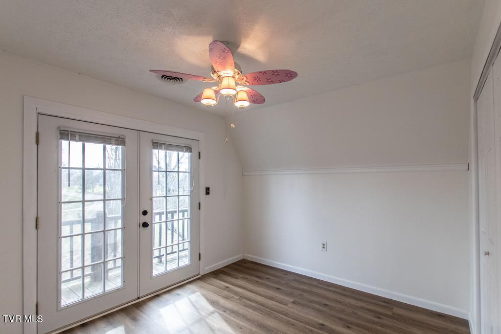 Abingdon, Virginia 24211, United States, 3 Bedrooms Bedrooms, ,2 BathroomsBathrooms,Residential,Pending,31709