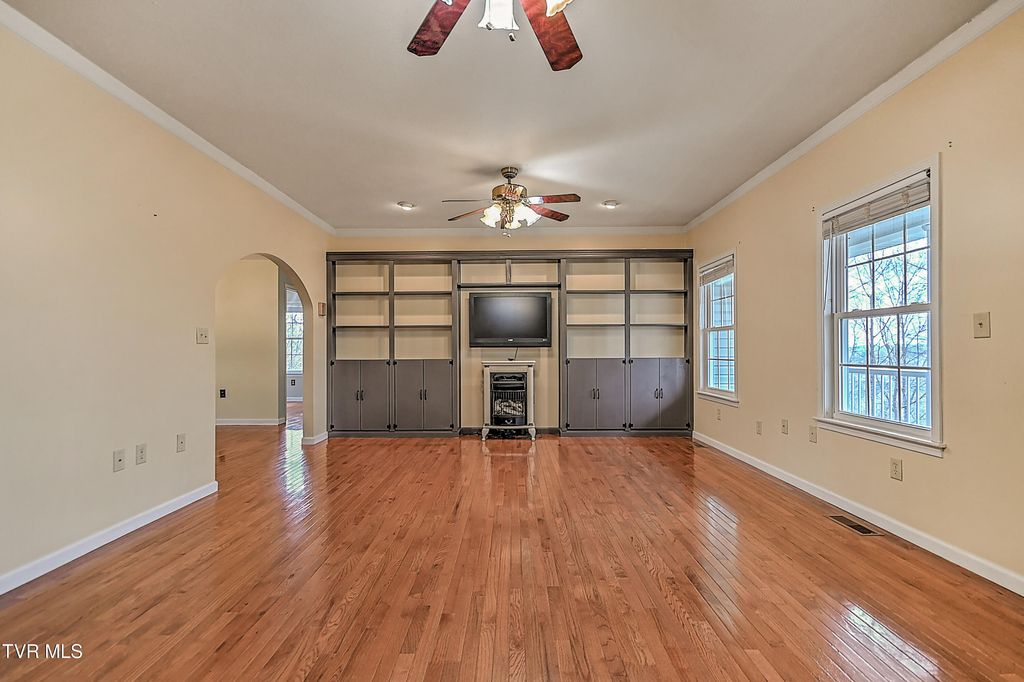 Photo of 175 Amberwood Drive, Bristol, VA 24202 (MLS # 9993235)