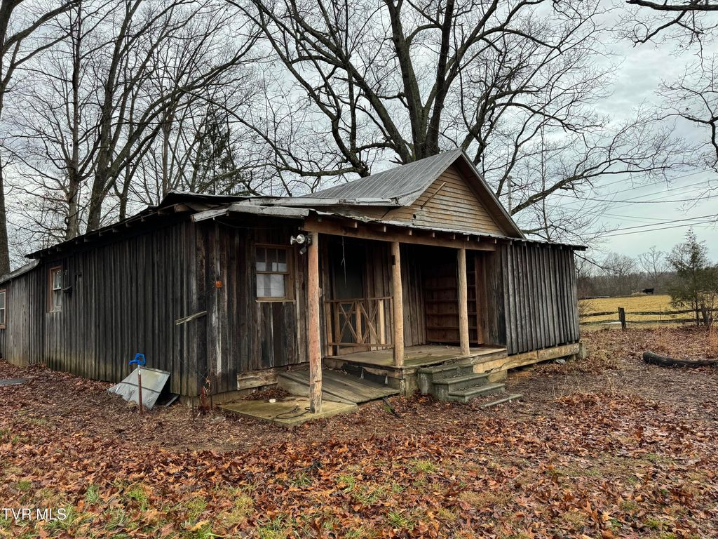 Photo of 138 Berry Ridge Road, Jonesborough, TN 37659 (MLS # 9961335)