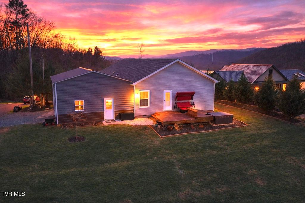 Photo of 1120 Myrtle Drive, Butler, TN 37640 (MLS # 9993092)