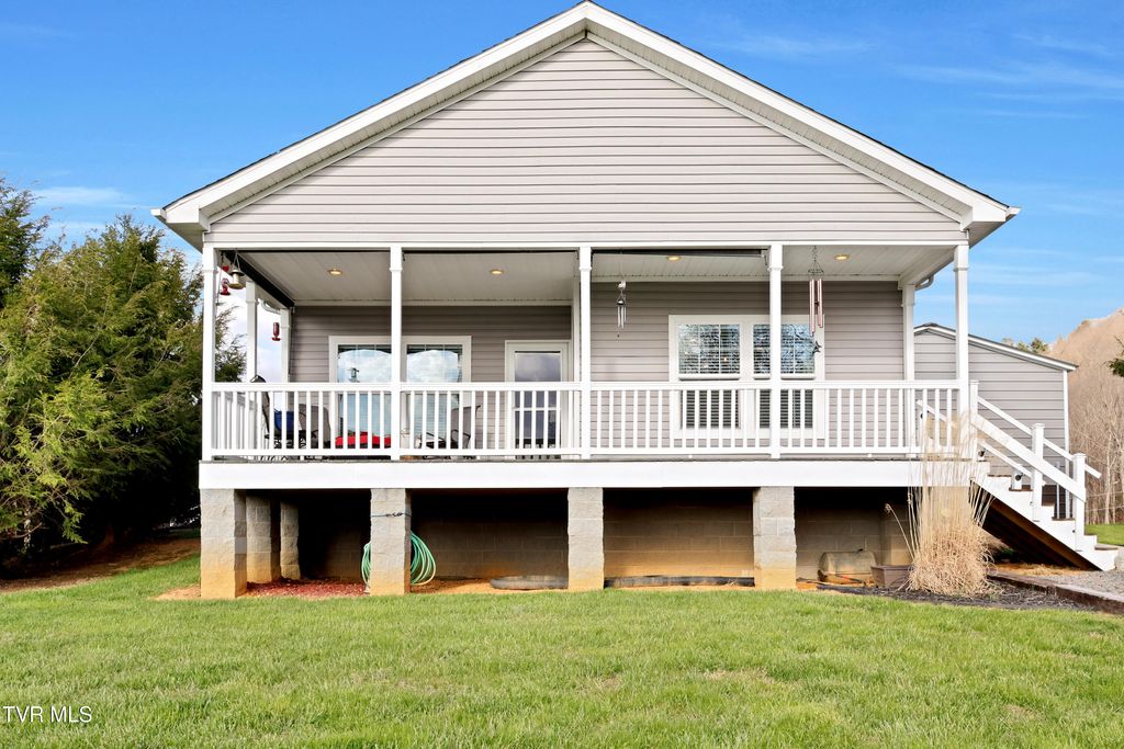 Photo of 1120 Myrtle Drive, Butler, TN 37640 (MLS # 9993092)