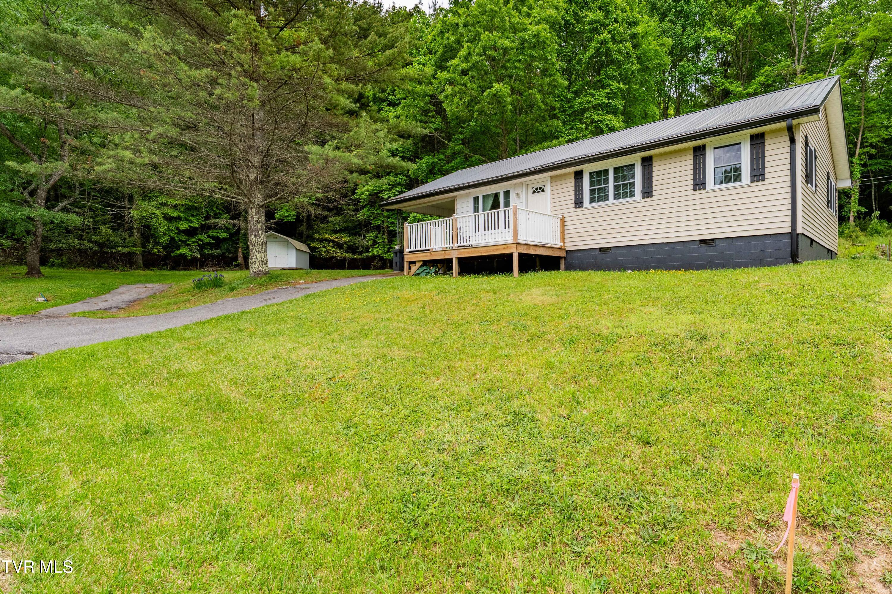 674 Shoun Street, Mountain City, Tennessee image 4