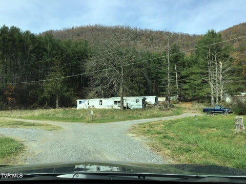 Photo of 3516 Goldleaf Drive, Big Stone Gap, VA 24219 (MLS # 9997202)