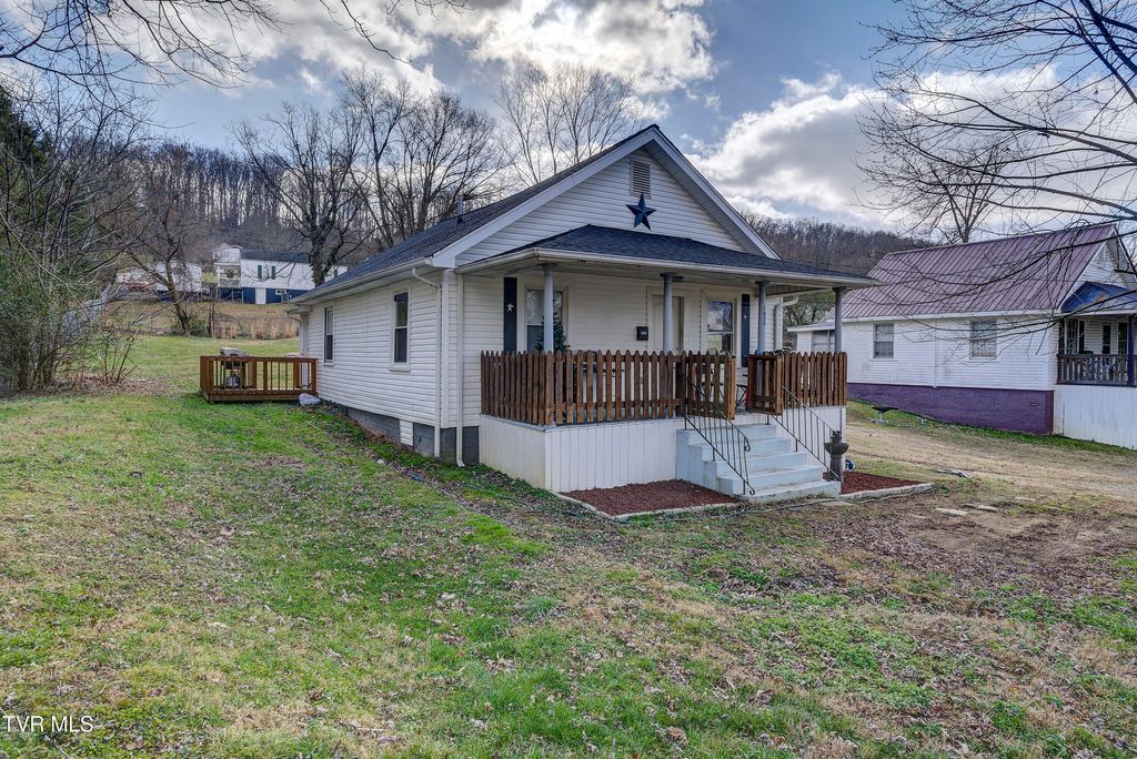 Photo of 1820 Ridgeway Drive, Kingsport, TN 37664 (MLS # 9989690)