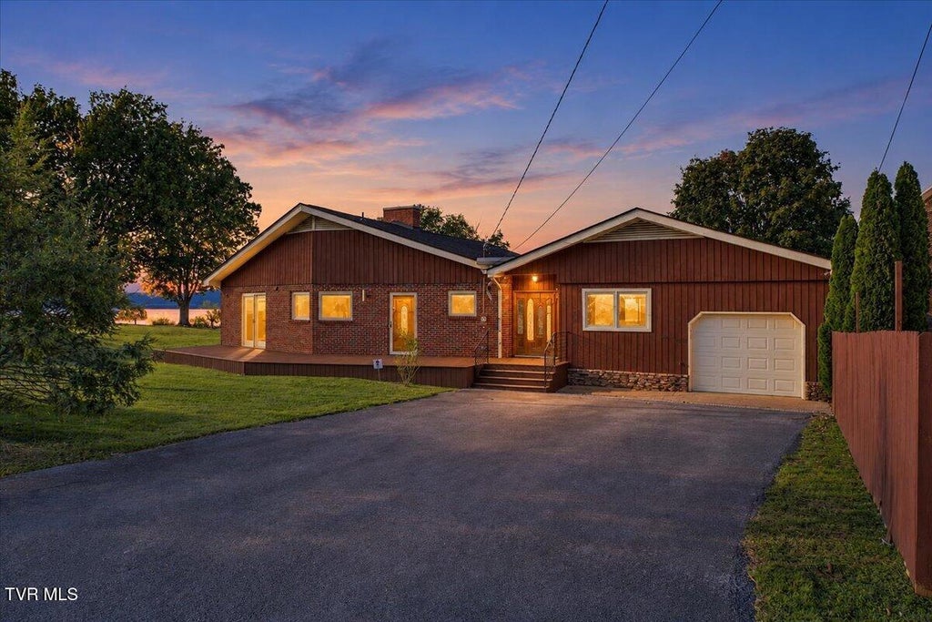 Photo of 152 Kate Street, Johnson City, TN 37615 (MLS # 10001663)