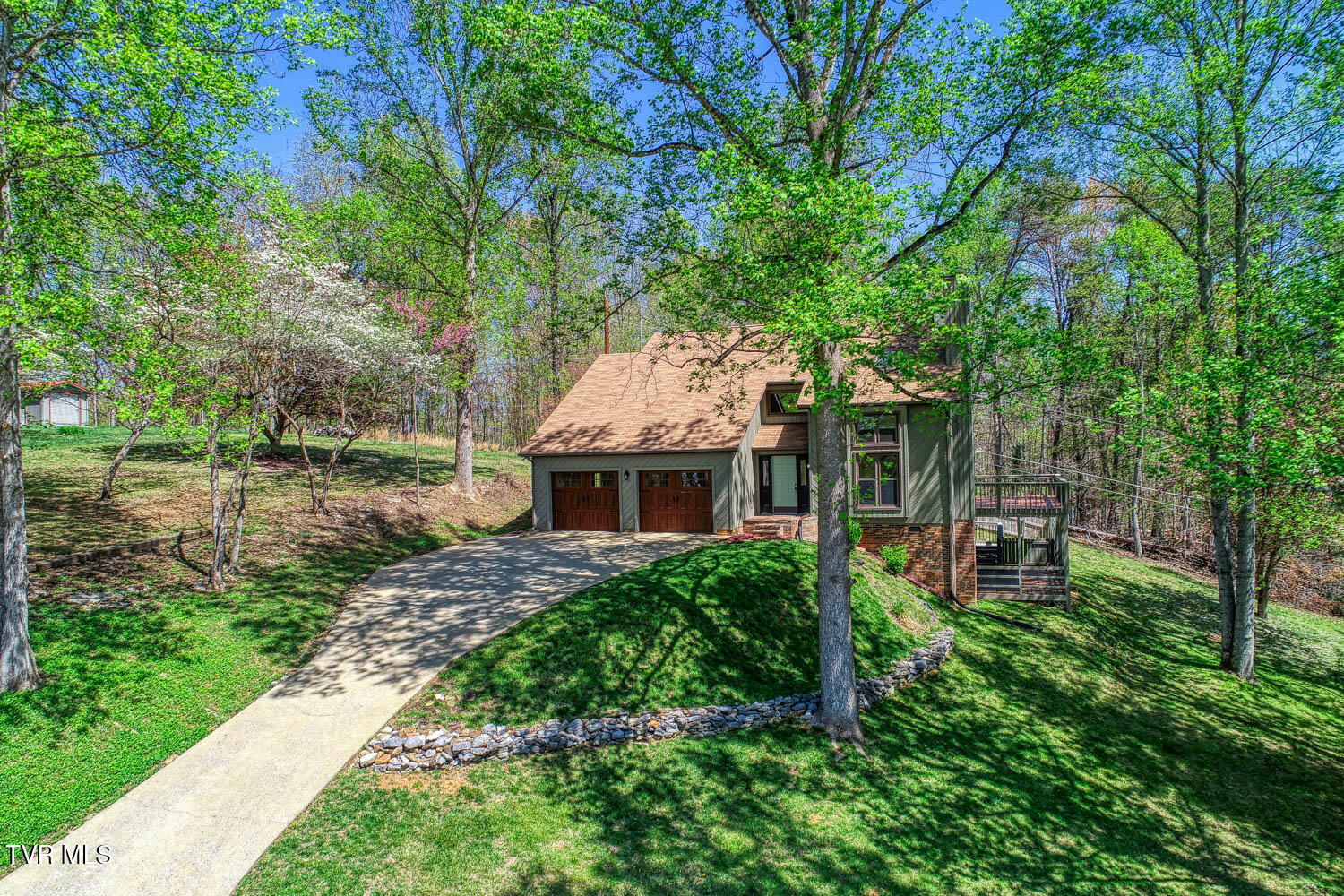 804 Seven Oaks Drive, Mount Carmel, Tennessee image 1