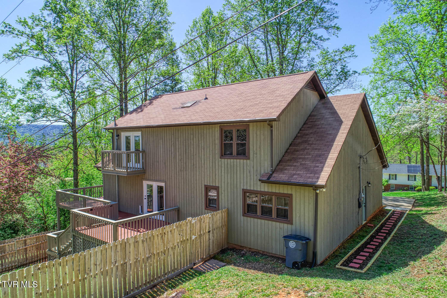 804 Seven Oaks Drive, Mount Carmel, Tennessee image 9