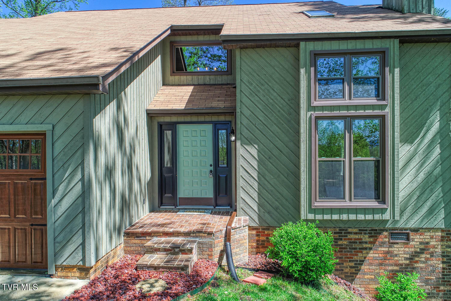 804 Seven Oaks Drive, Mount Carmel, Tennessee image 5