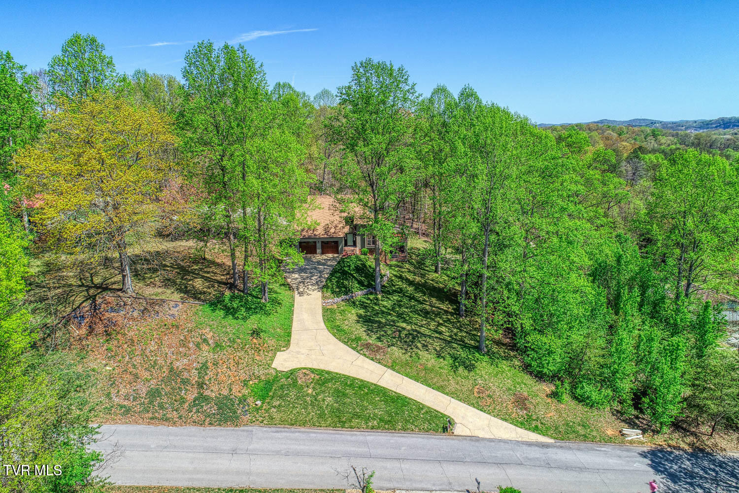 804 Seven Oaks Drive, Mount Carmel, Tennessee image 26