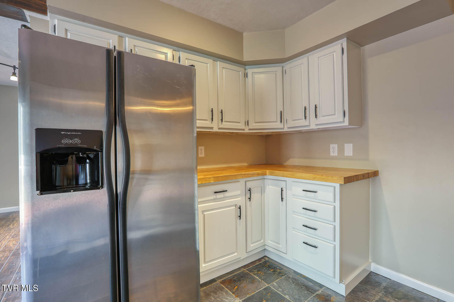 804 Seven Oaks Drive, Mount Carmel, Tennessee image 39